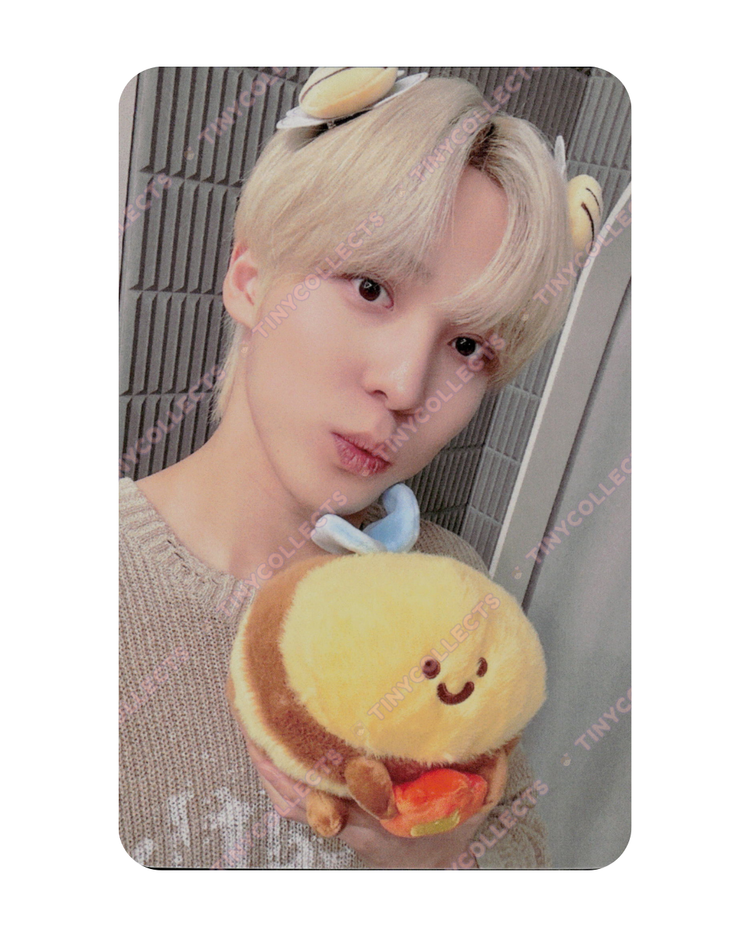 Yunho NY Music Lucky Draw 1.1 Honeybee ver. Golden Hour part 5 ATEEZ