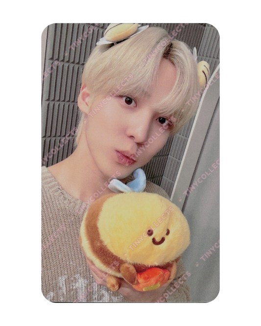 Yunho NY Music Lucky Draw 1.1 Honeybee ver. Golden Hour part 5 ATEEZ