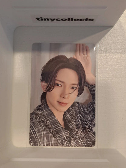 Yeosang Trading card 1 In Your Fantasy tour merch