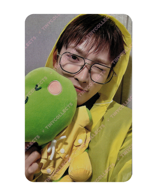 Hongjoong Jump Up Lucky Draw 1.0 Jump Up Raincoat ver. Golden Hour part 4 ATEEZ