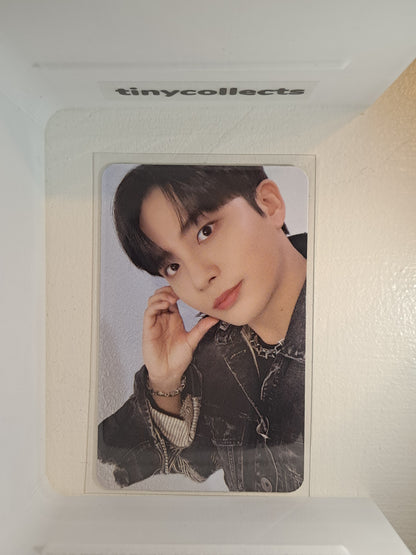 Jongho Minirecord 4.0 The World Ep. 2: Outlaw ATEEZ