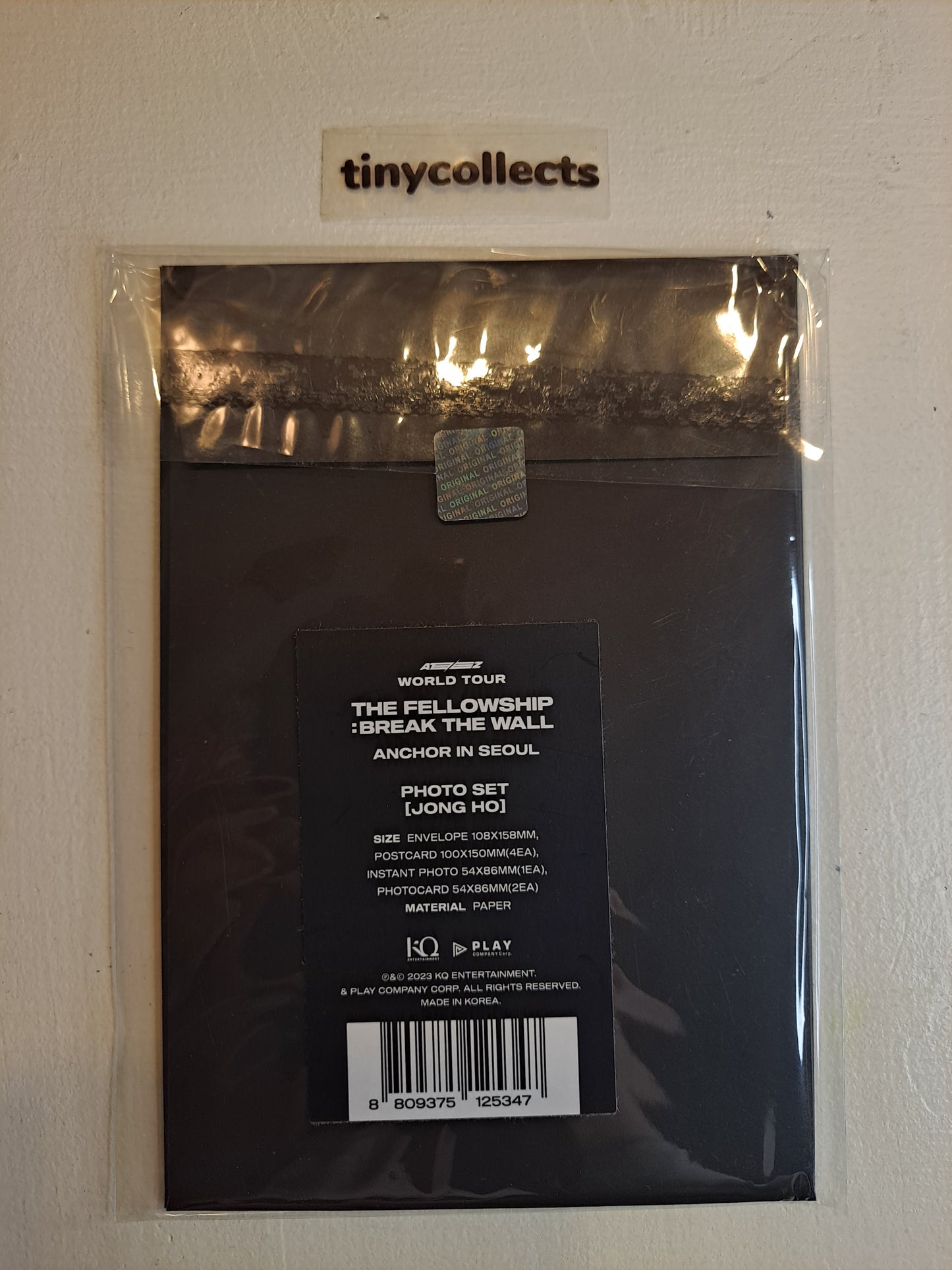 Jongho Photo Set Break The Wall - Anchor tour merch ATEEZ