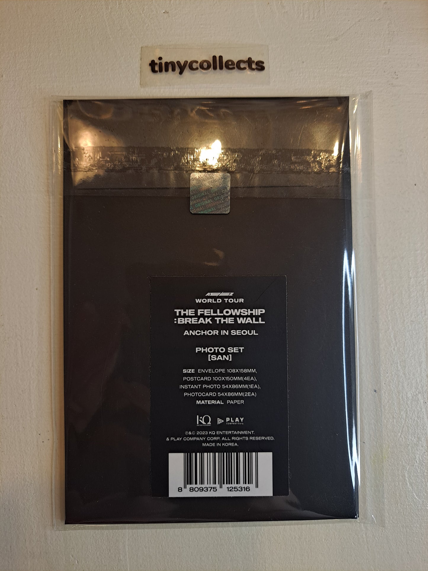 San Photo Set Break The Wall - Anchor tour merch ATEEZ