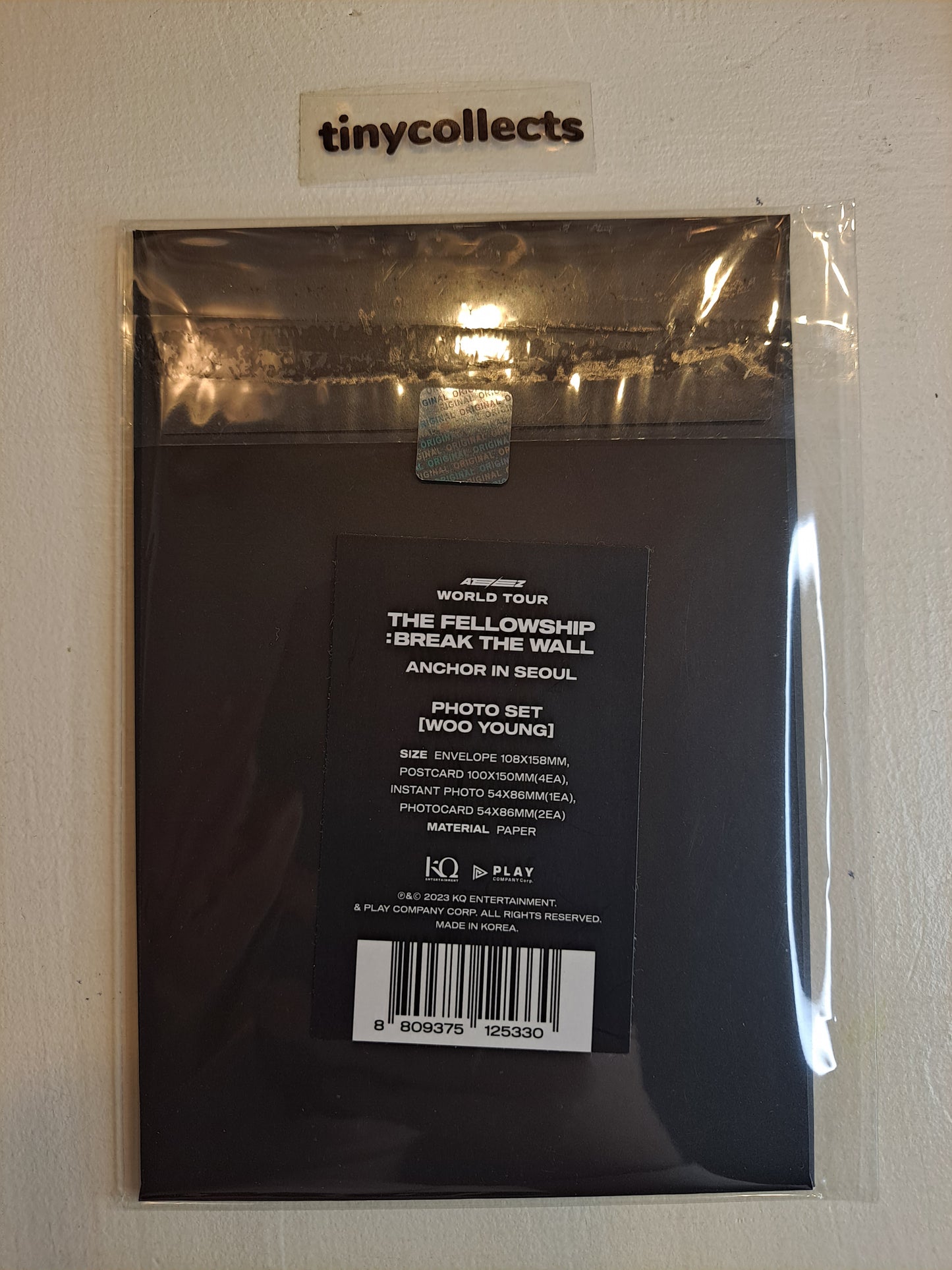 Wooyoung Photo Set Break The Wall - Anchor tour merch ATEEZ