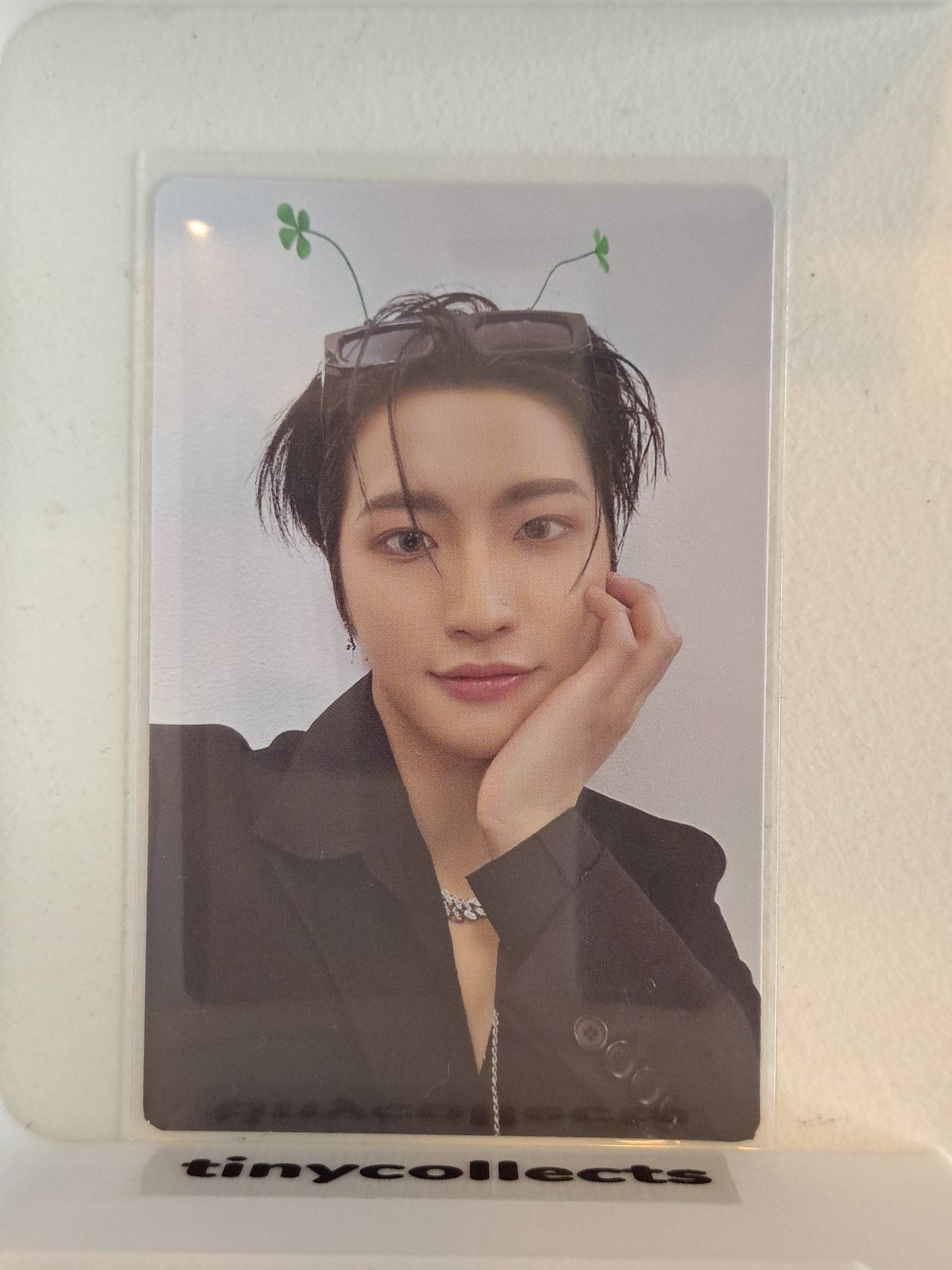 Seonghwa Album incl. A ver. 1 The World Ep. 2: Outlaw