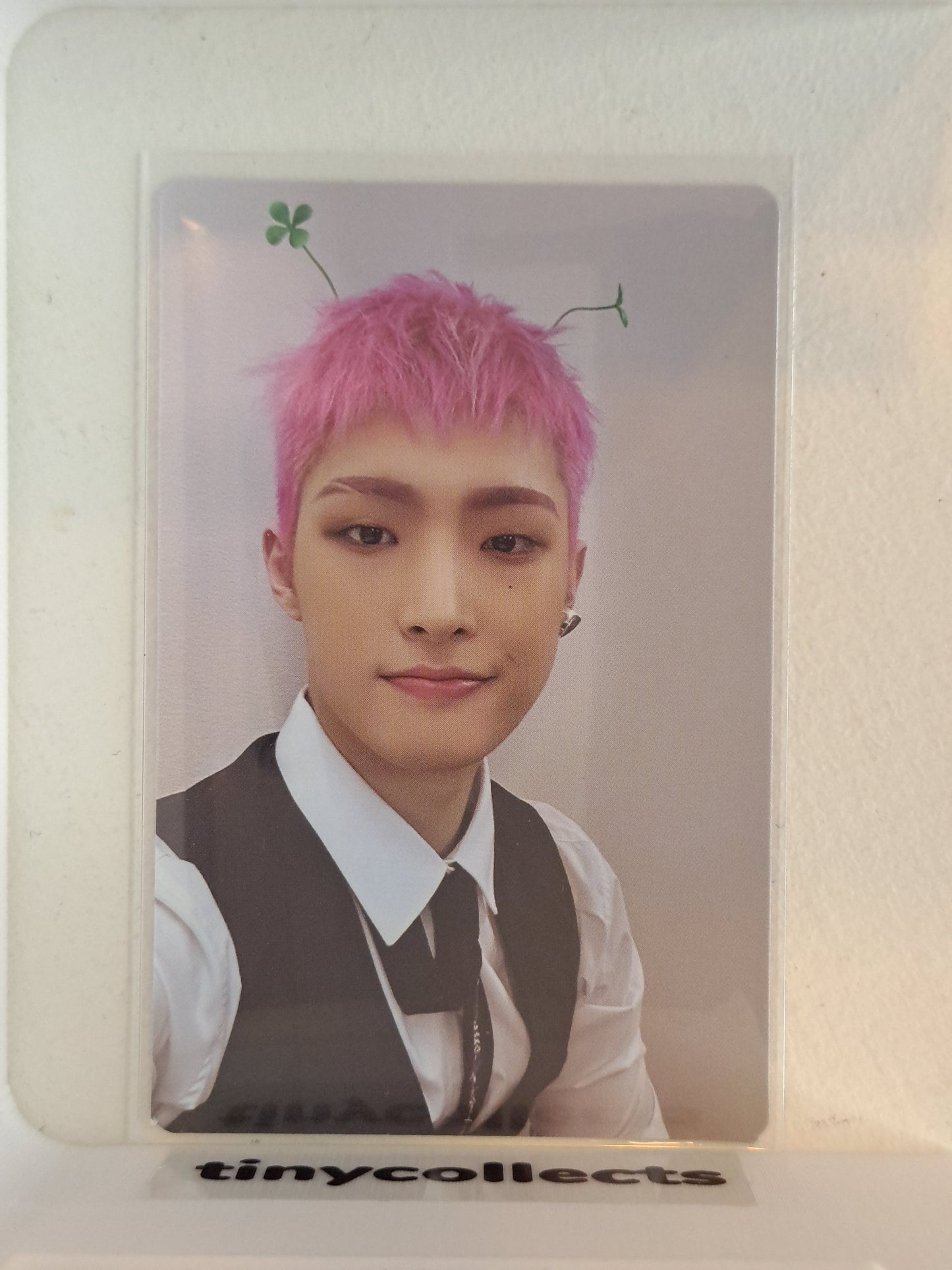 Mingi Album incl. A ver. 1 The World Ep. 2: Outlaw