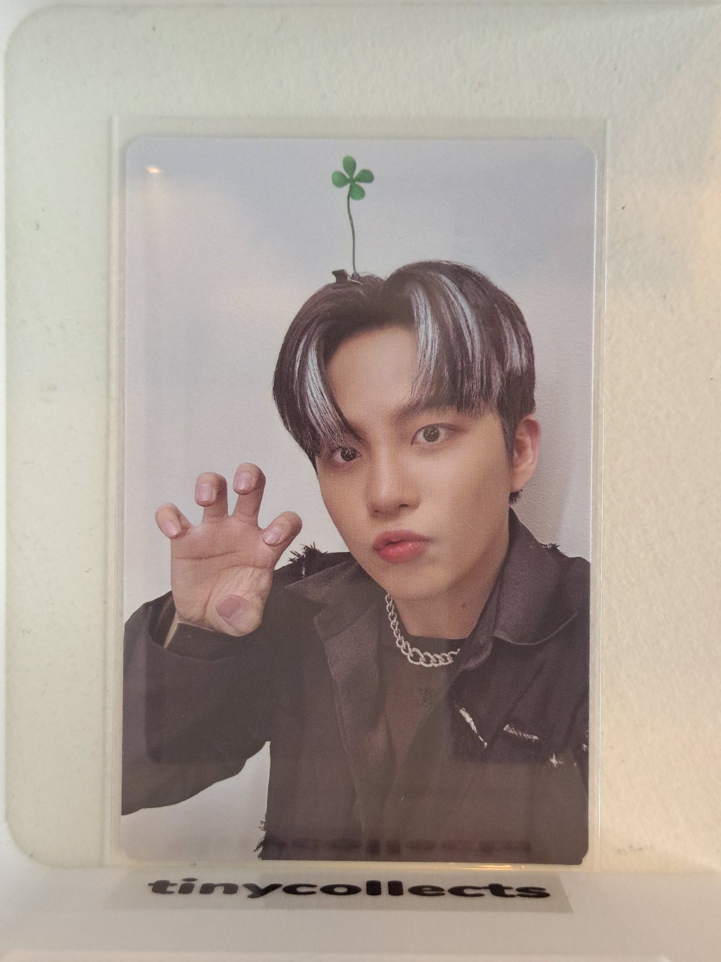 Jongho Album incl. A ver. 1 The World Ep. 2: Outlaw