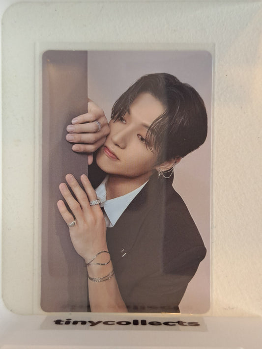 Wooyoung Album incl. A ver. 3 The World Ep. 2: Outlaw