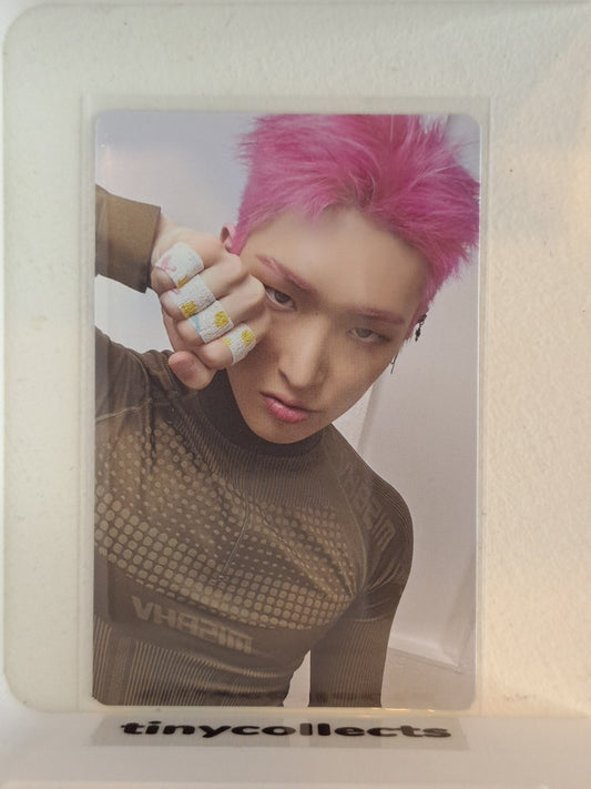 Mingi Album incl. D ver. 1 The World Ep. 2: Outlaw