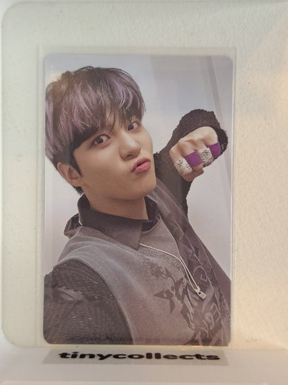 Jongho Album incl. D ver. 1 The World Ep. 2: Outlaw