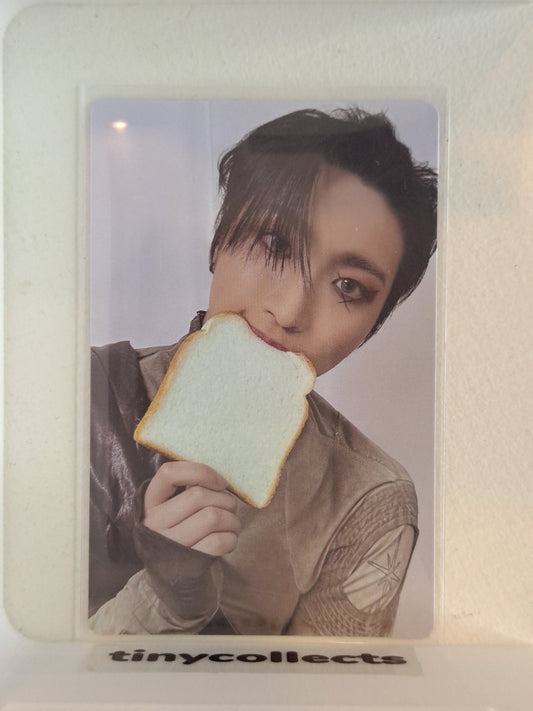 Seonghwa Album incl. Z ver. 1 The World Ep. 2: Outlaw