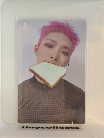 Mingi Album incl. Z ver. 1 The World Ep. 2: Outlaw