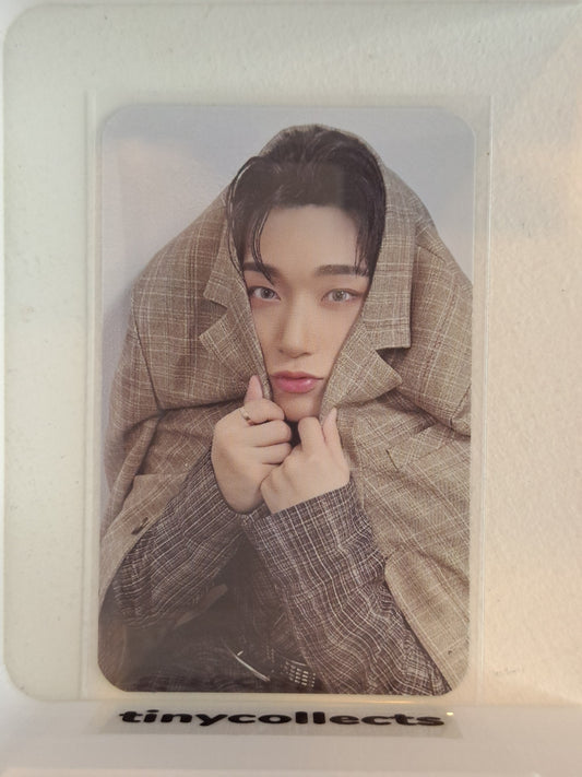 San Platform incl. photocard 1 ver. 3 The World Ep. 2: Outlaw