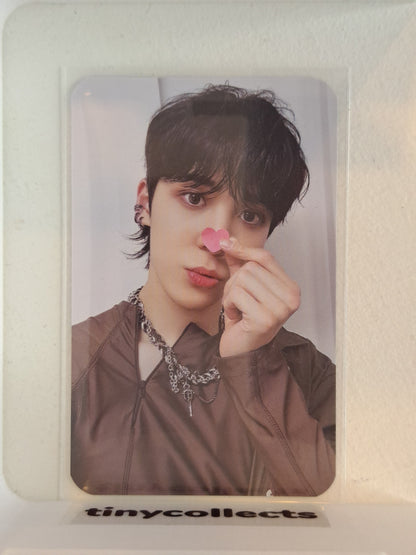 Yunho Platform incl. photocard 1 ver. 4 The World Ep. 2: Outlaw