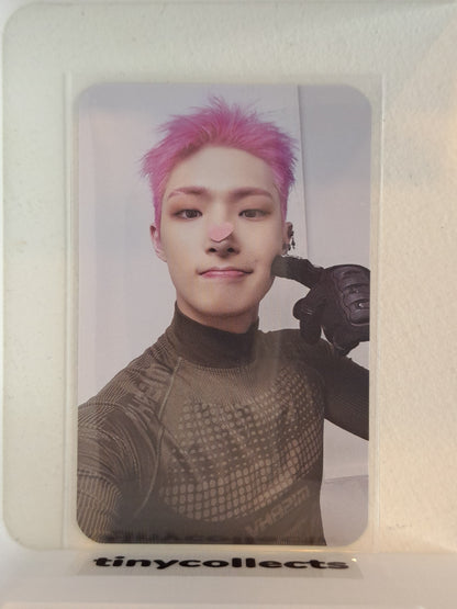 Mingi Platform incl. photocard 1 ver. 4 The World Ep. 2: Outlaw