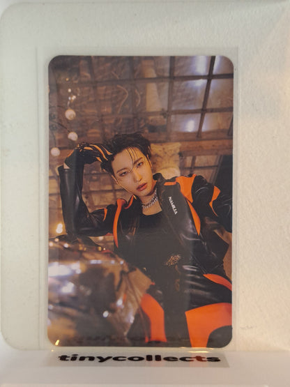 Seonghwa Platform incl. Image card full set The World Ep. 2: Outlaw