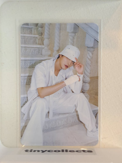 Seonghwa Platform incl. Image card full set The World Ep. 2: Outlaw