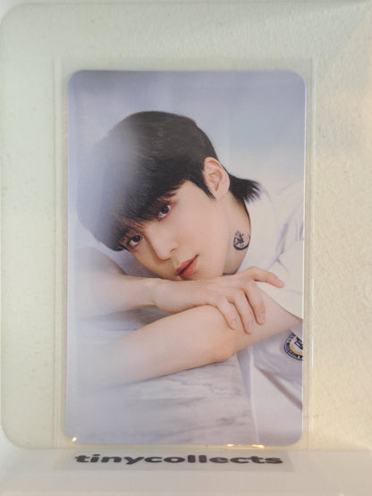 Yunho Platform incl. Image card full set The World Ep. 2: Outlaw