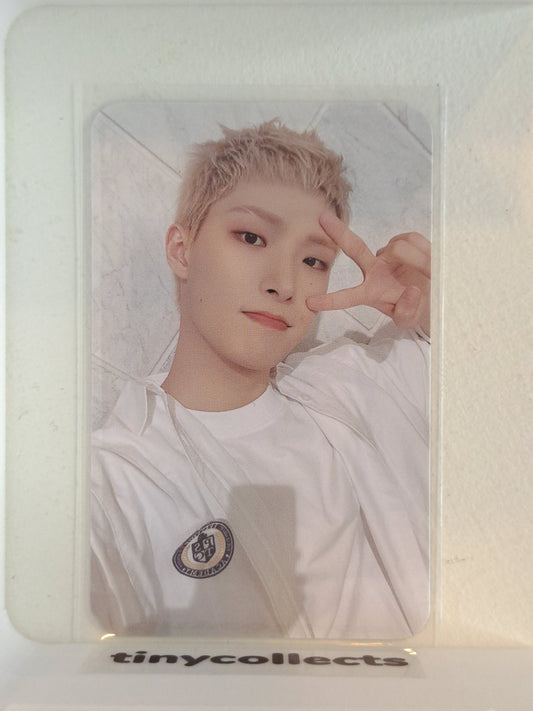 Mingi Platform incl. photocard 3 ver. 2 The World Ep. 2: Outlaw