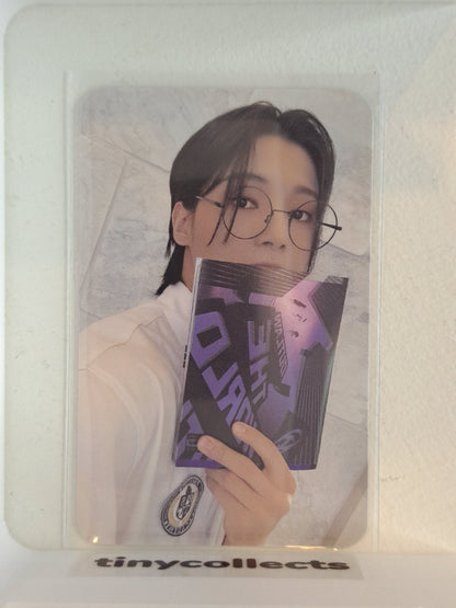 Wooyoung Platform incl. photocard 2 ver. 1 The World Ep. 2: Outlaw