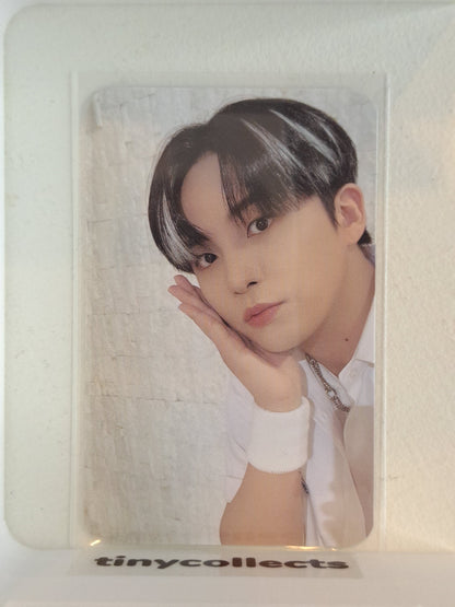 Jongho Platform incl. photocard 3 ver. 1 The World Ep. 2: Outlaw