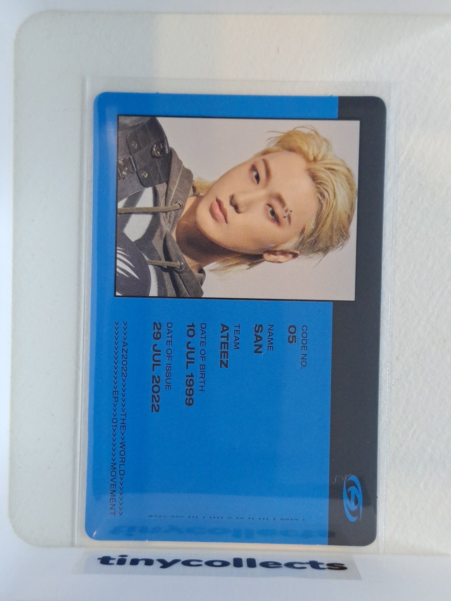 San Album incl. A ver. ID card The World Ep.1: Movement
