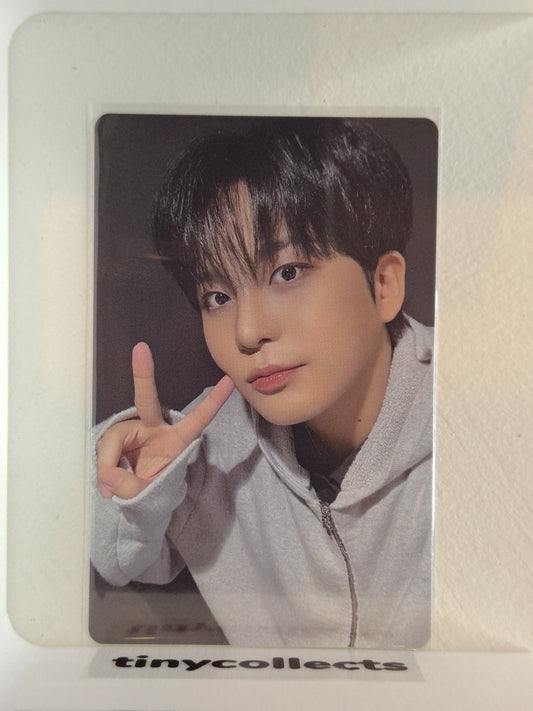 Jongho IYF limited incl. Photocard ver. 3 Golden Hour part 3 ATEEZ