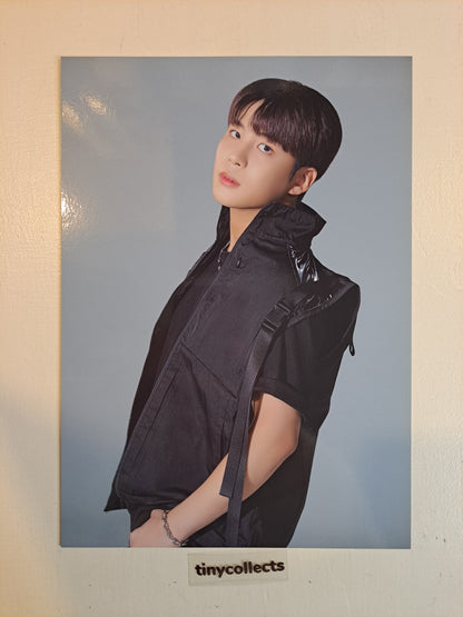Jongho Poster set The Fellowship: Break the Wall Tour MD ATEEZ
