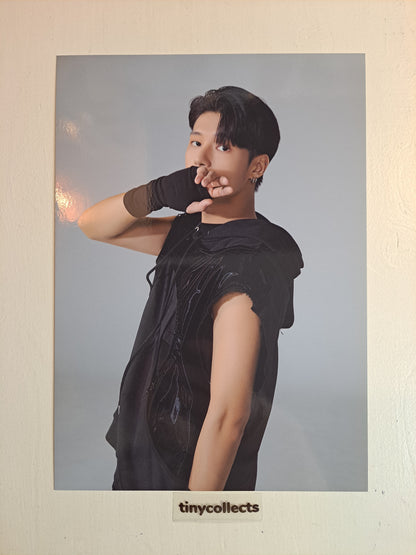 Wooyoung Poster set The Fellowship: Break the Wall Tour MD ATEEZ