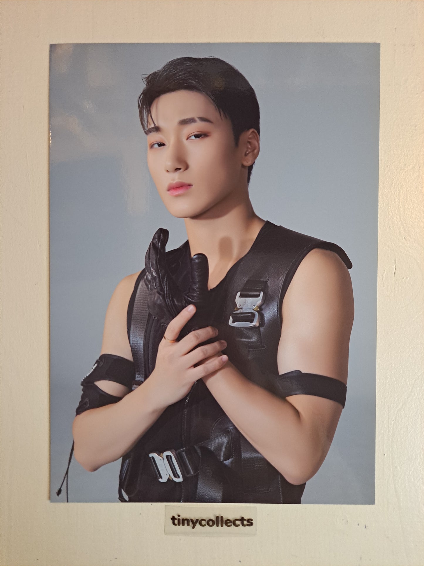San Poster set The Fellowship: Break the Wall Tour MD ATEEZ