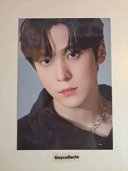 Yunho Poster set The Fellowship: Break the Wall Tour MD ATEEZ