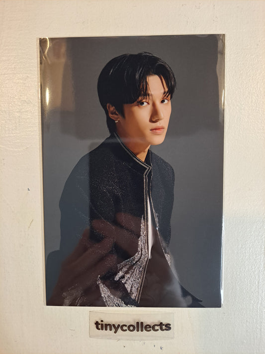 Wooyoung Photo set incl. The Fellowship: Beginning of the End Tour MD ATEEZ