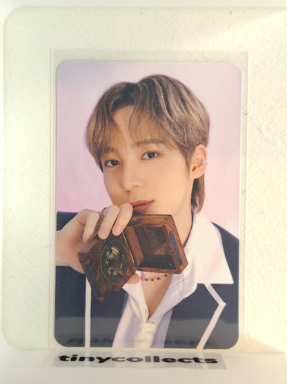Yunho trading card 5 Aniteez in Illusion ATEEZ