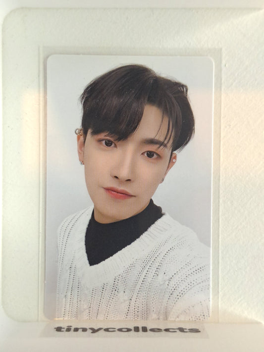 Hongjoong Valenteez 2023 photocard KAURA WORLD X ATEEZ