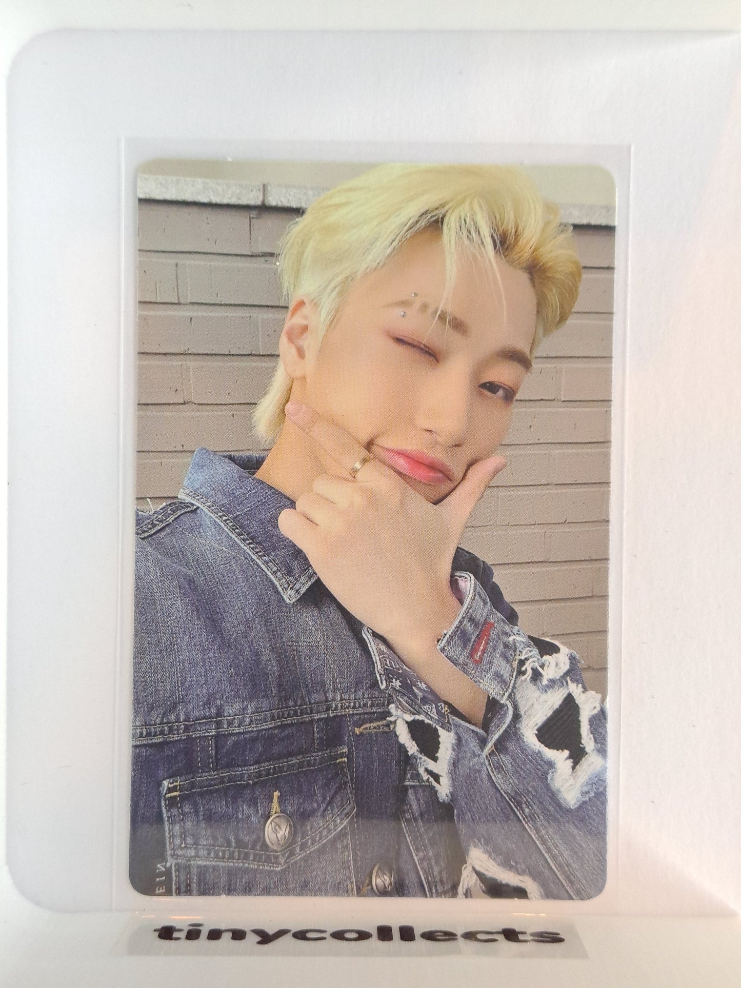 San Album incl. D ver. Limited The World Ep.1: Movement