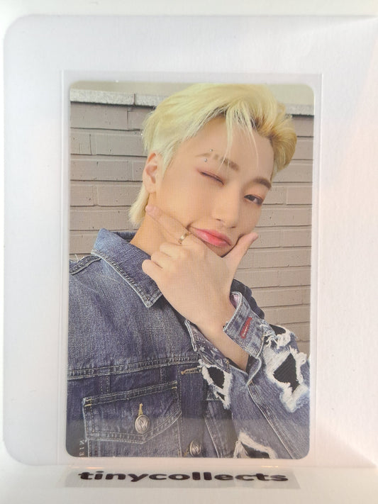 San Album incl. D ver. Limited The World Ep.1: Movement