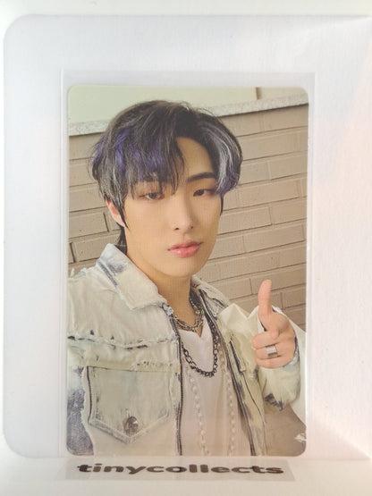 Mingi Album incl. D ver. Limited The World Ep.1: Movement