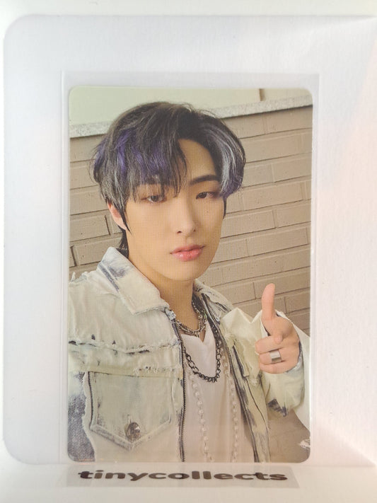 Mingi Album incl. D ver. Limited The World Ep.1: Movement