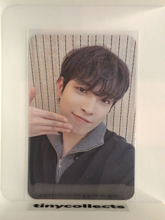 Hongjoong Fanplee 1.1 Lucky Draw IOMT ver. Golden Hour part 2 ATEEZ