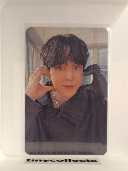 Yunho Everline 1.0 fansign benefit The World Ep 1: Movement ATEEZ