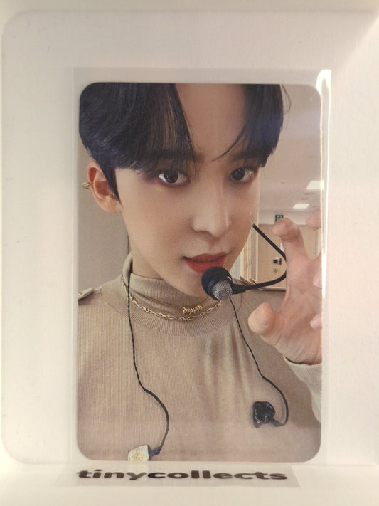 Yunho Apple Music 2.0 fansign benefit The World Ep 1: Movement ATEEZ