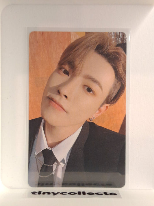 Hongjoong 2023 Season's Greetings incl. B ver. ATEEZ