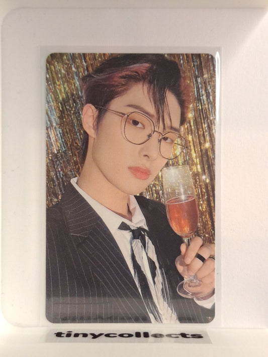 Mingi 2023 Season's Greetings incl. B ver. ATEEZ