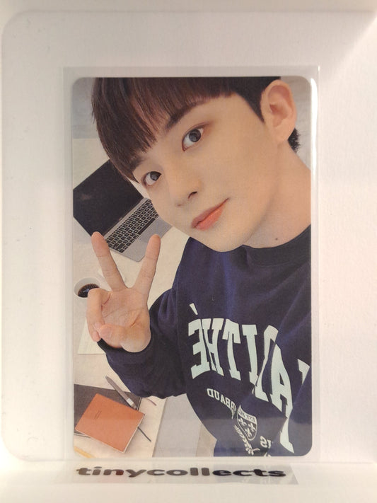 Jongho 2023 Season's Greetings incl. A ver. ATEEZ