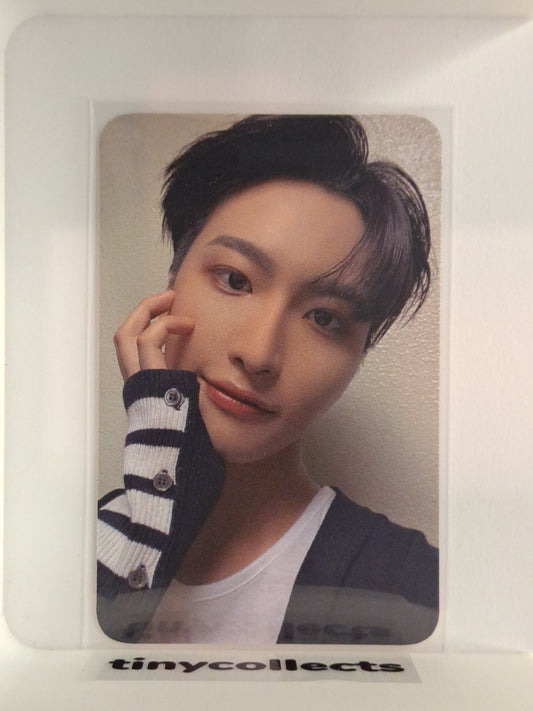 Seonghwa Everline pop-up Stamp event The World Ep 1: Movement ATEEZ