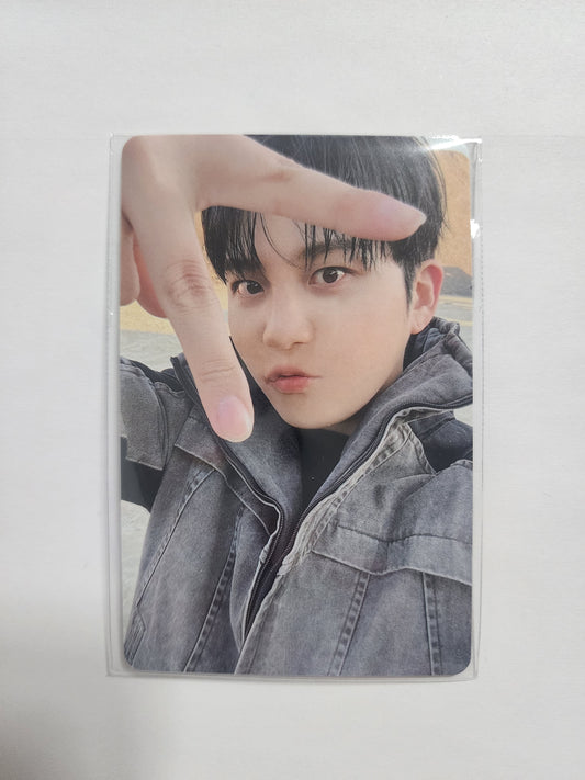 Jongho PVC Photocard Holder Soundwave Pop-up merch Golden Hour part 4 ATEEZ