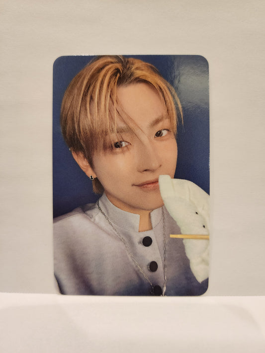 Hongjoong Hellolive 1.1 Dumpling ver. POB Album ATEEZ