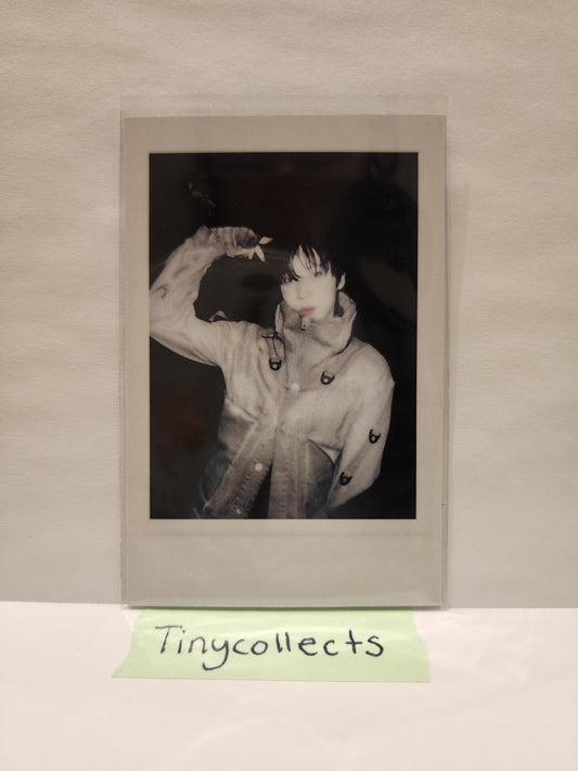 Yunho Apple Music Lucky Draw 1.2 Polaroid ver. Golden Hour part 4 ATEEZ