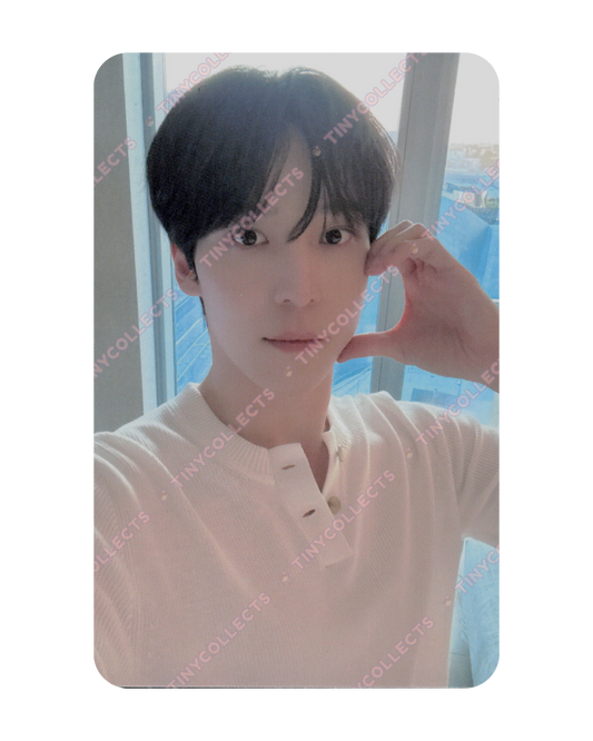 Yunho Z ver. A album incl. Golden Hour part 4 ATEEZ