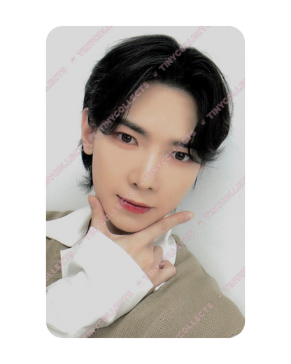 Yeosang Kaura World Valenteez 2023 collab ATEEZ